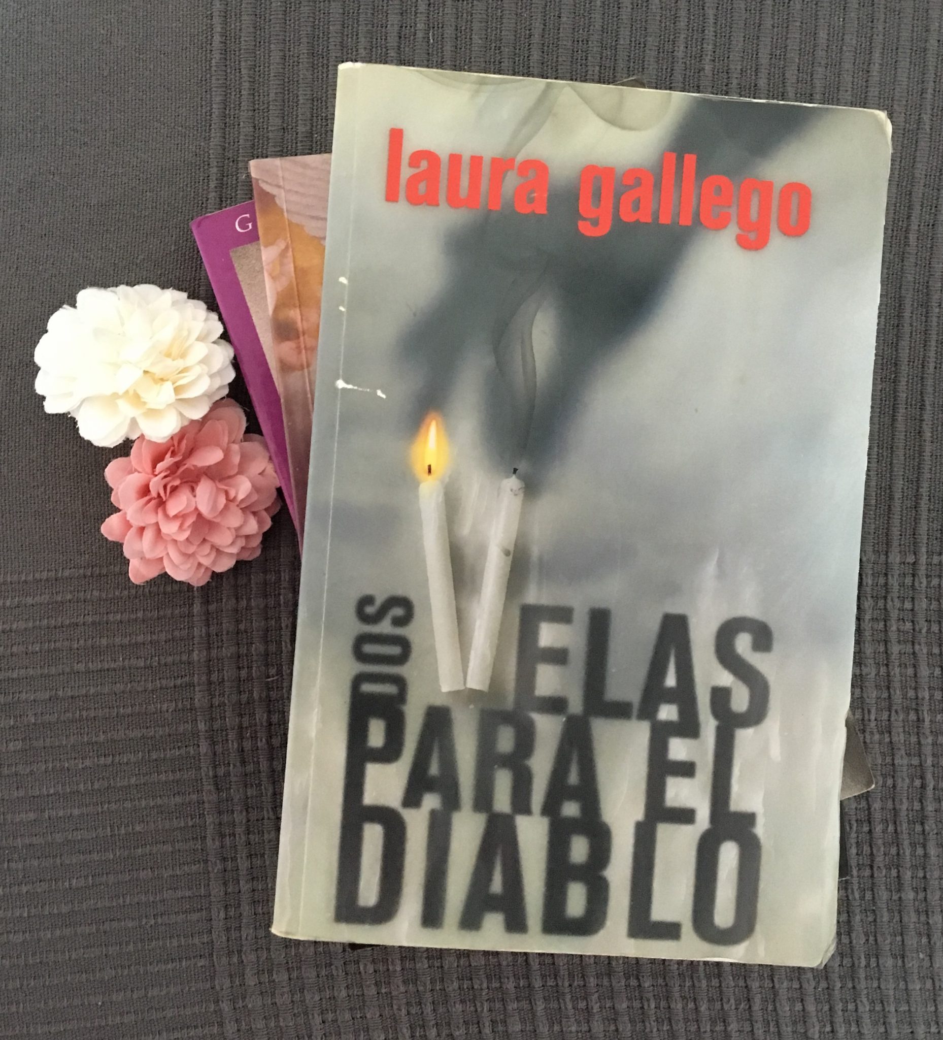 Dos velas para el diablo, de Laura Gallego ¡Leed Insensatos! Dos velas para el diablo, de Laura Gallego ¡Leed Insensatos!